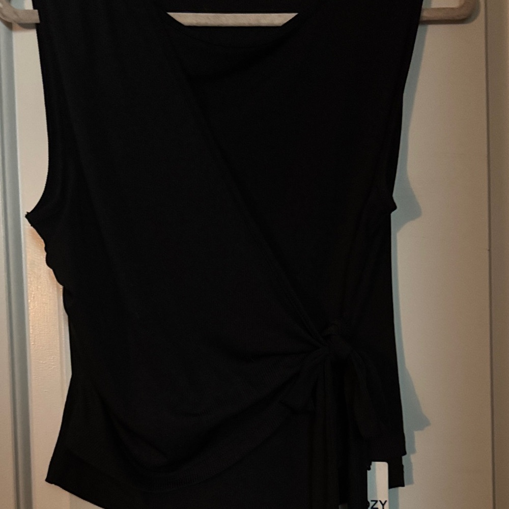 Chic Black Sleeveless Wrap Tank Top